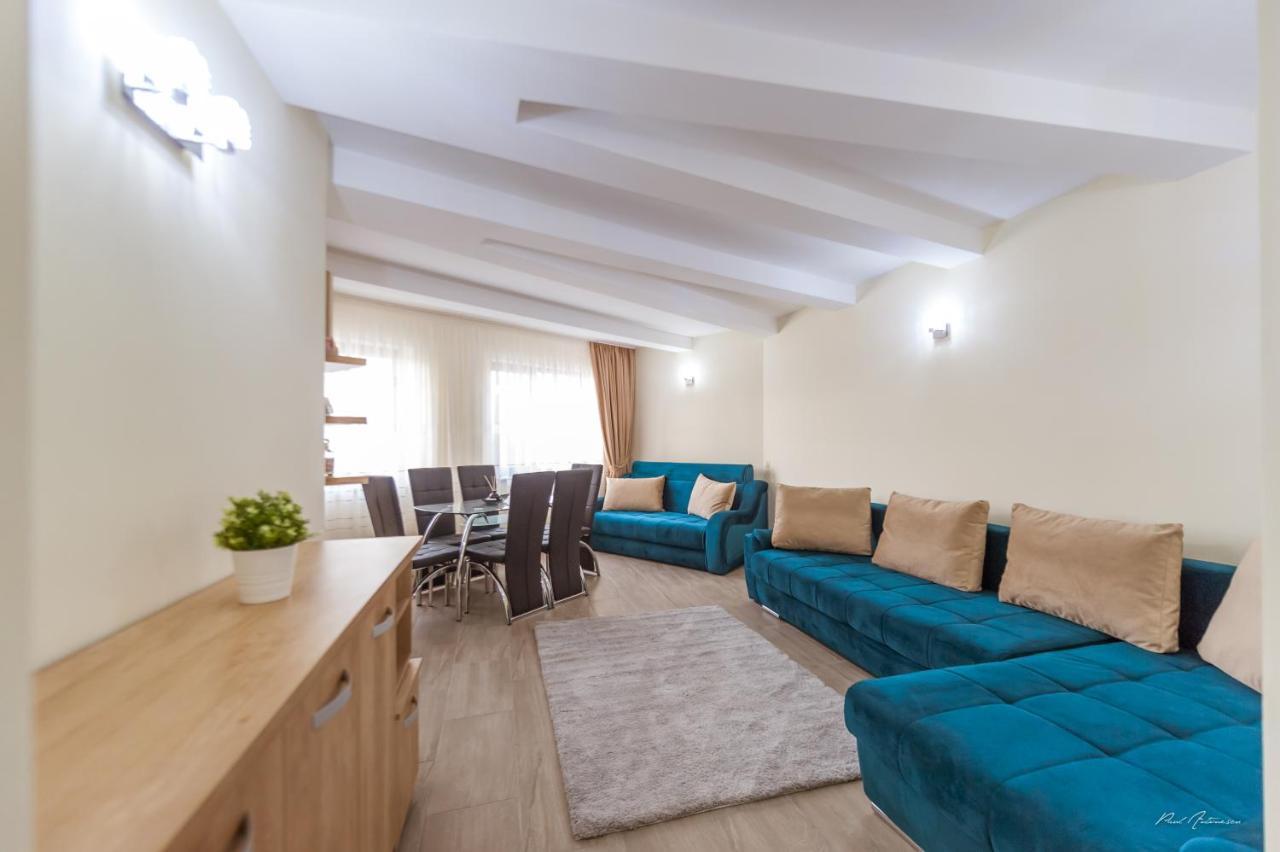 Luxury Desing Apartment Piteşti Esterno foto